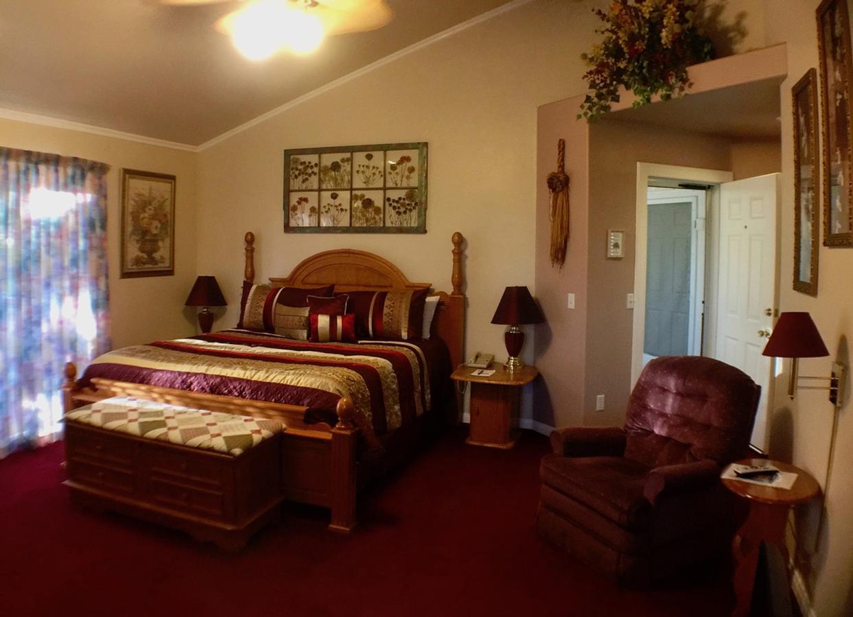 Giant Oaks Lodge Running Springs エクステリア 写真