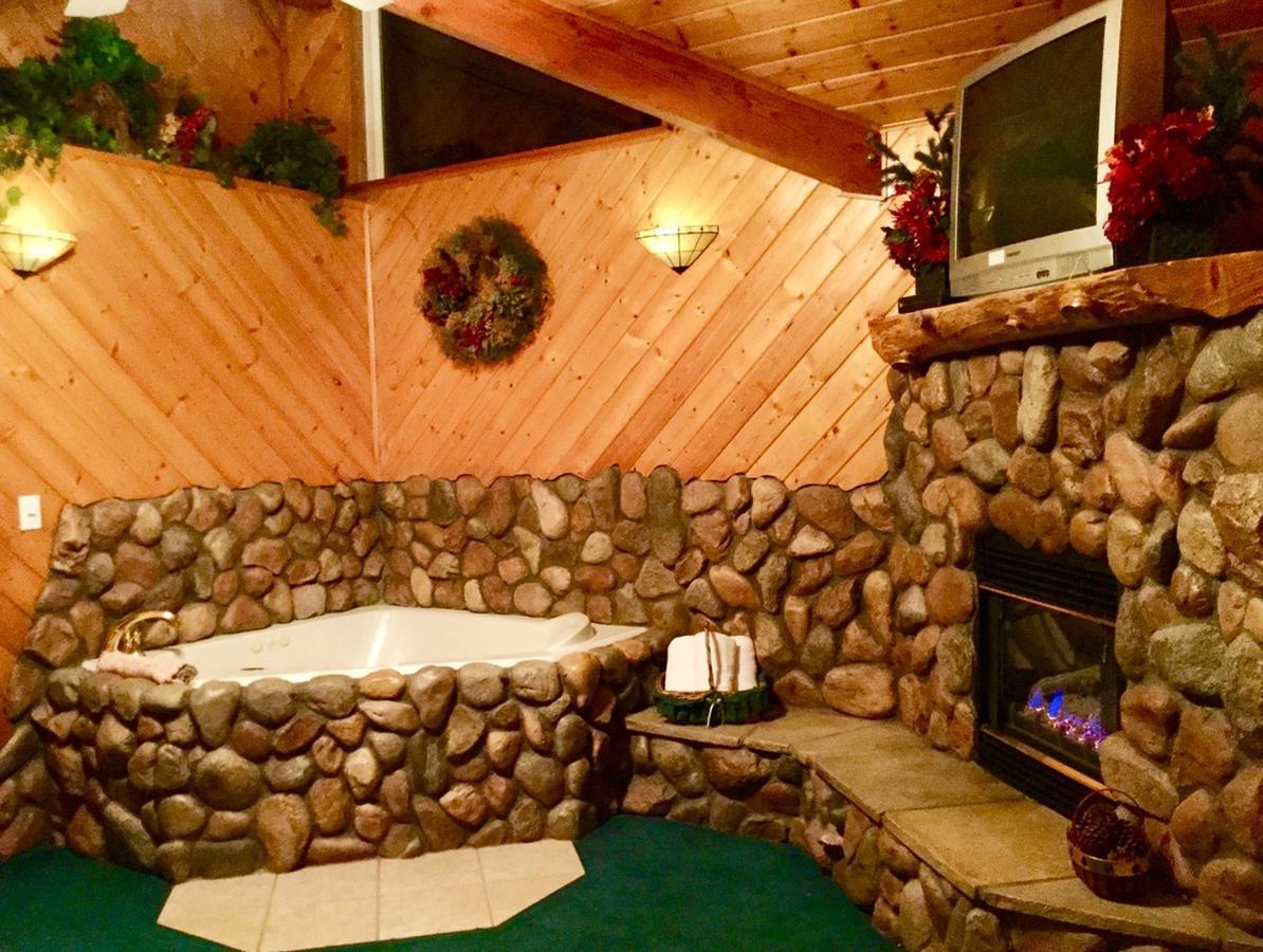 Giant Oaks Lodge Running Springs エクステリア 写真
