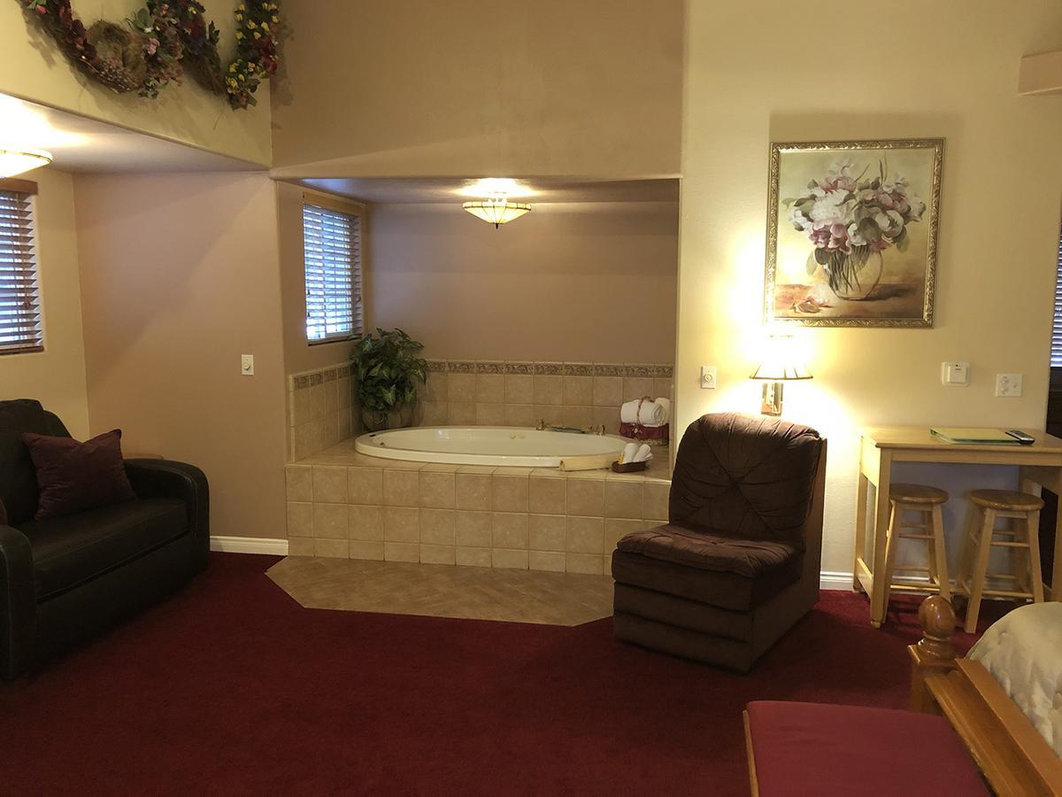 Giant Oaks Lodge Running Springs エクステリア 写真