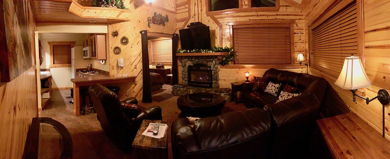 Giant Oaks Lodge Running Springs エクステリア 写真