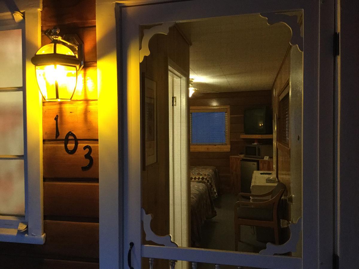 Giant Oaks Lodge Running Springs エクステリア 写真